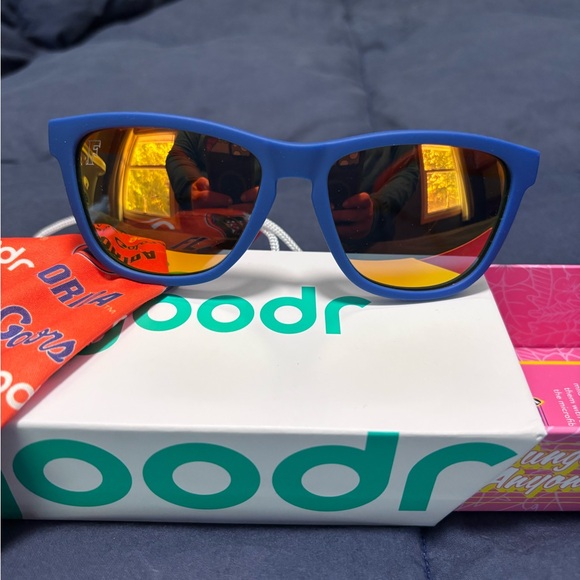Goodr Florida Gator sunglasses - Picture 4 of 4